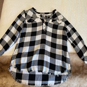 Hester & Orchard Black and White Flannel with Fringe. Size Small.